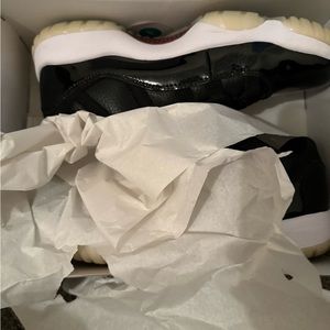 Pre-owned Shoes willing to sale for $100 -$ 90.